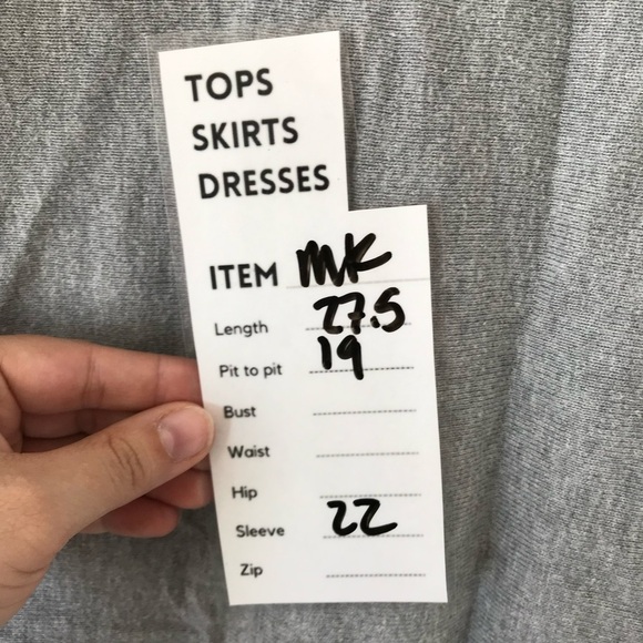 Micheal micheal kors gray long sleeve lightweight sweater size medium - Picture 10 of 10